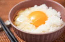 Tamagokake gohan (rice with raw egg)