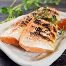 Grilled fatty salmon belly