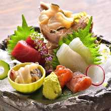 Assorted sashimi