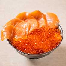 Fatty salmon and salmon roe rice bowl