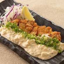 Fried chicken with vinegar and tartar sauce