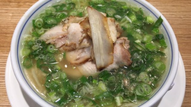 Juicy Meat Delights: The Kings and Queens of Roasted Pork Ramen