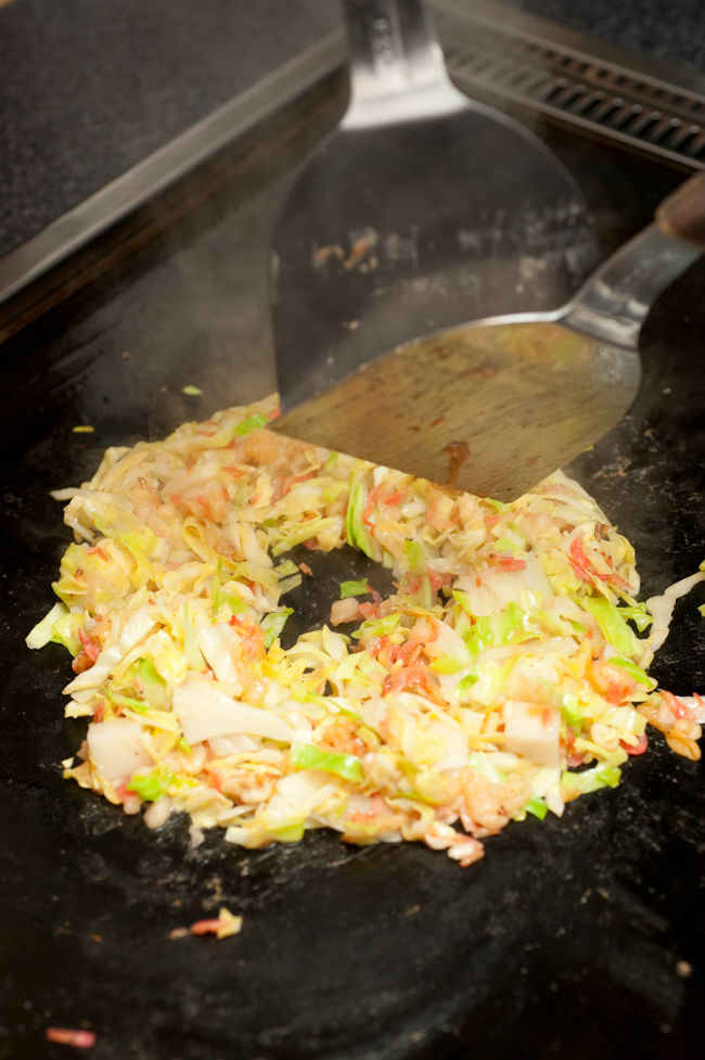 Discover Amazing Japanese Okonomiyaki & Monjayaki in Tokyo | Let's ...