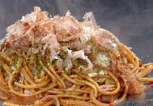 Yakisoba noodles with sauce