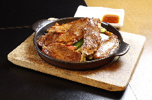 Mongolian mutton barbecue ("Jingisukan"), teppanyaki-style