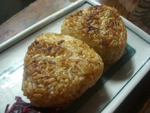 Grilled rice ball