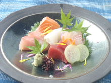 Assorted sashimi