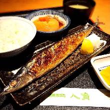 Salted and grilled saury