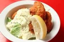 Deep-fried oysters with tartar sauce