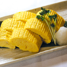 Japanese-style rolled omelet