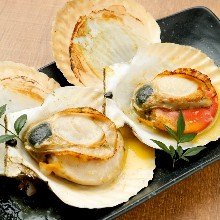 Grilled scallop with butter