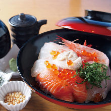 Kaisen chazuke (seafood and rice with tea)