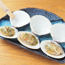 Grilled common orient clams