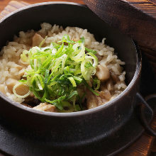 Chicken kamameshi (pot rice)