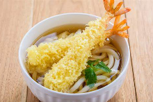 Wheat noodles with shrimp tempura