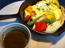 Grilled vegetable bagna cauda