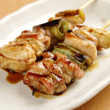 Negima (green onion pieces and chicken)