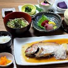 Simmered fish of the day meal set