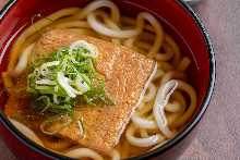 Wheat noodles with sweet fried tofu