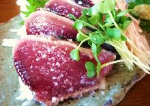 Seared skipjack tuna