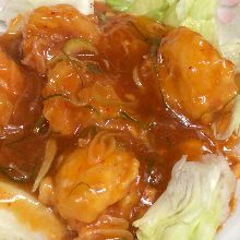 Stir-fried shrimp in chili sauce