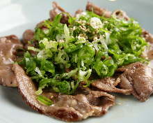 Beef tongue with green onion