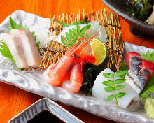 Assorted sashimi