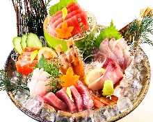 Assorted sashimi