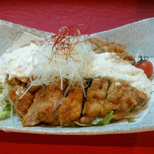 Fried chicken with vinegar and tartar sauce