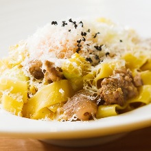 Carbonara with beef tendon