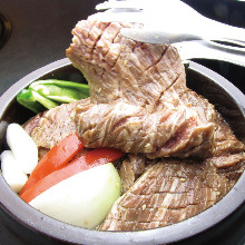 Tsuboduke harami yaki (marinated and grilled skirt steak)