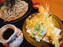 Tempura zaru buckwheat noodles