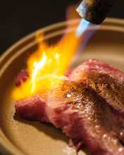 Shokado meal with Kagoshima Prefecture black-haired wagyu beef grilled on a porcelain plate