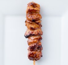 Grilled chicken thigh skewer