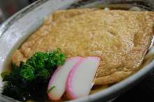 Wheat noodles with sweet fried tofu