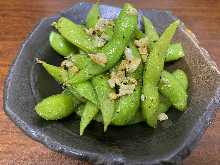 Garlic green soybeans