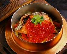 Salmon and salmon roe kamameshi (pot rice)
