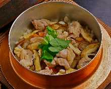 Locally-raised chicken kamameshi (pot rice)