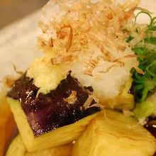 Deep-fried eggplant in broth