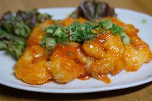 Stir-fried shrimp in chili sauce