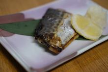 Grilled spanish mackerel with Saikyo miso