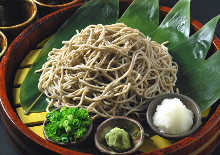 Itasoba (buckwheat noodles served in a wooden box)