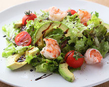 Shrimp and avocado salad