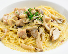 Pasta with mushrooms