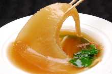 Braised whole Yoshikiri shark fin (tail fin)