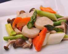 Stir-fried Scallops and Seasonal Vegetables