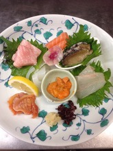 Assorted sashimi