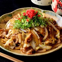 Yakisoba noodles with sauce