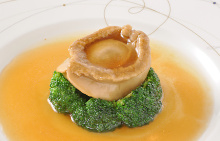 Simmered whole abalone