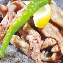 Salt-grilled chicken with green onions